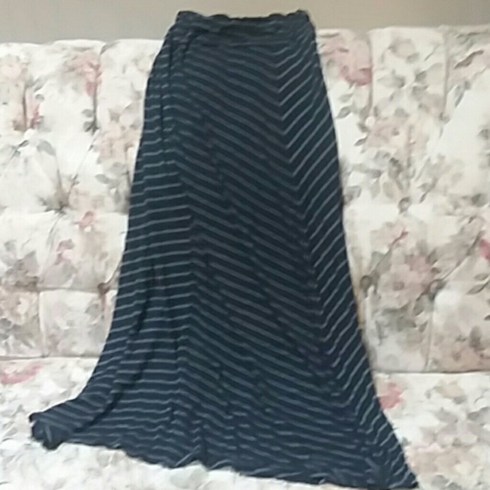 Black skirt